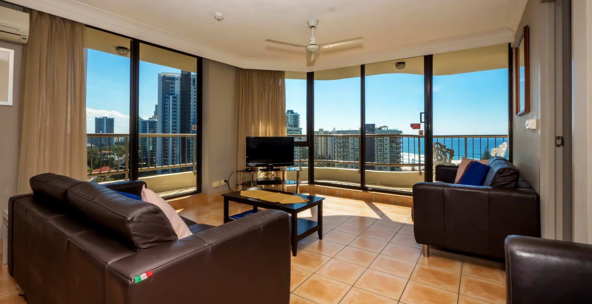 Aristocrat Apartments Gold Coast Eksteriør billede